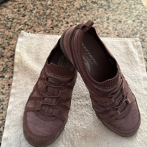 Skechers air cooled arch fit